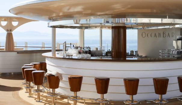 AIDAcosma_Ocean_Pool_Deck_1